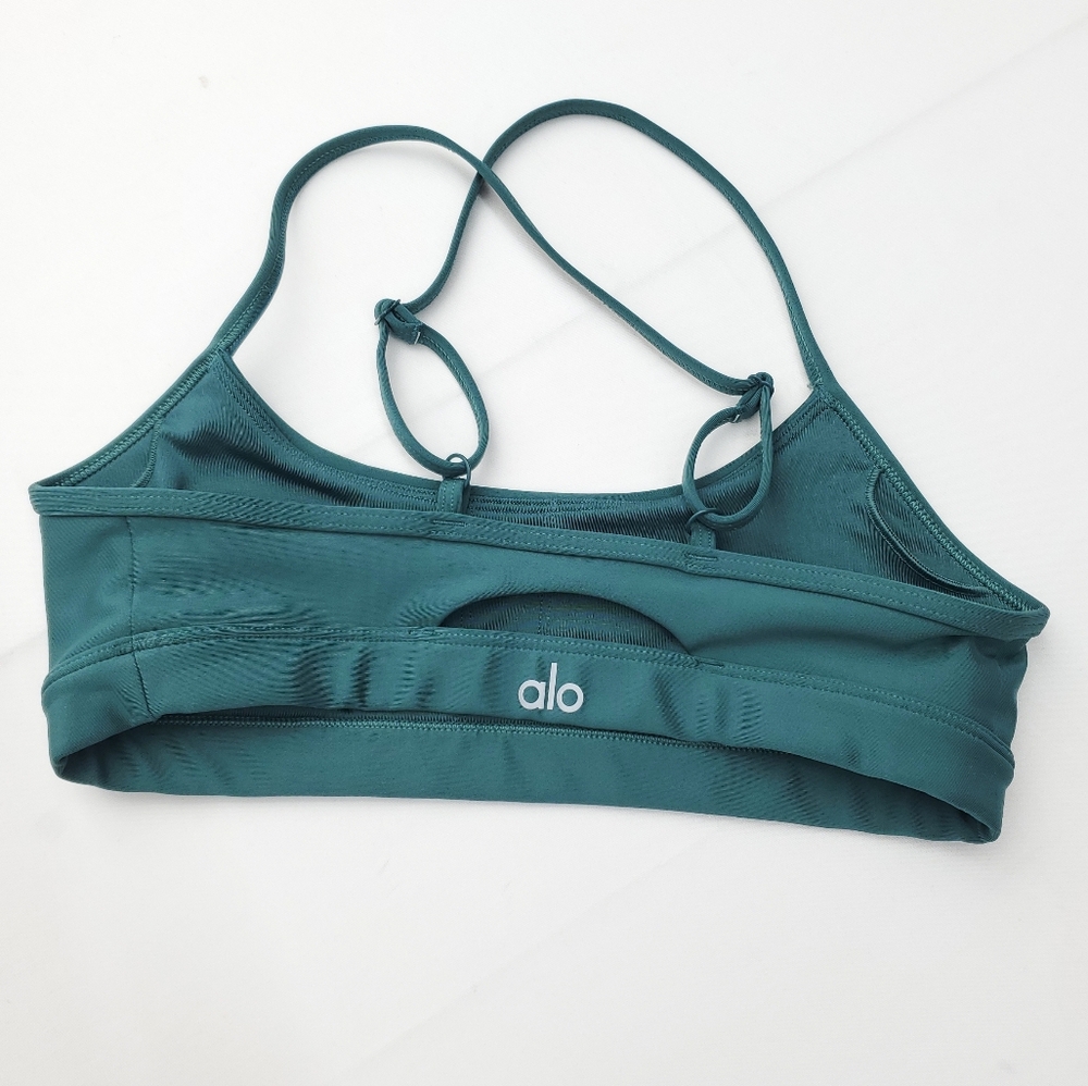 ALO Yoga Airlift Intrigue Sports Bra in Green Strappy Gym Activewear Size XS - Picture 3 of 8